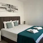 Estrela Do Norte 1 - With Three Bedrooms * Porto