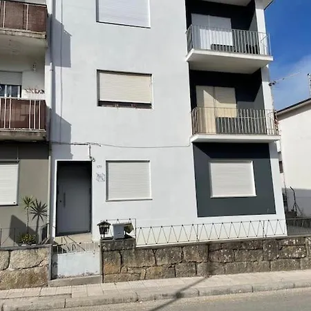 アパート Estrela Do Norte 1 - With Three Bedrooms ポルト